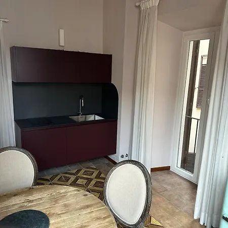 Luxury House Empire 96 Daire Roma