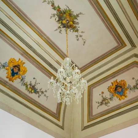 Luxury House Empire 96 *