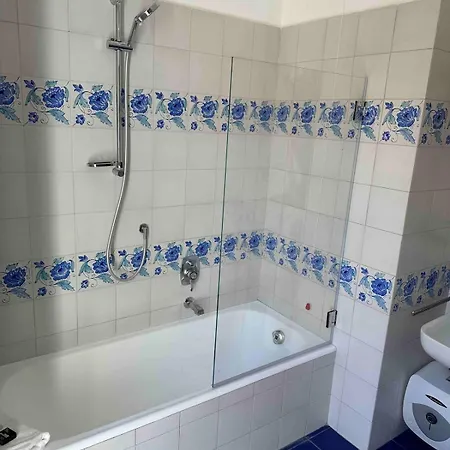 Luxury House Empire 96 *