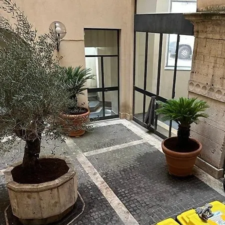 Luxury House Empire 96 公寓 *