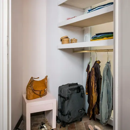 公寓 Luxury House Empire 96 *