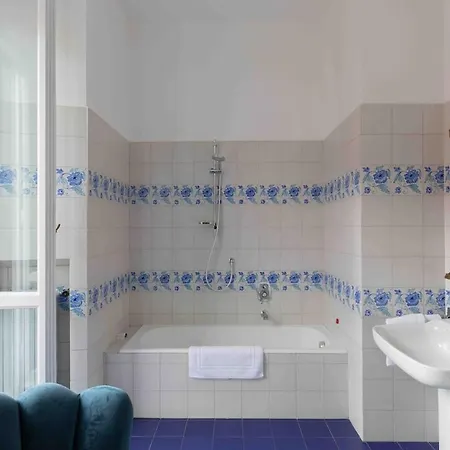 Luxury House Empire 96