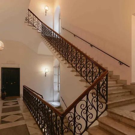 Luxury House Empire 96 * 罗马